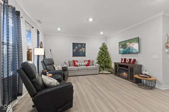 $424,900 | 1235 Lancaster Drive, Avon, IN 46123