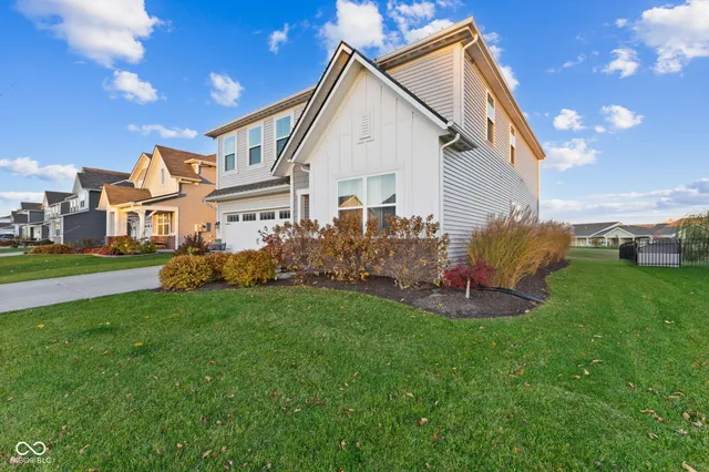 $424,900 | 1235 Lancaster Drive, Avon, IN 46123