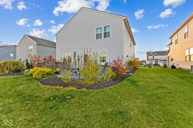 $424,900 | 1235 Lancaster Drive, Avon, IN 46123