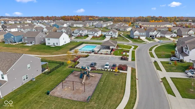 $424,900 | 1235 Lancaster Drive, Avon, IN 46123