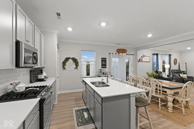 $424,900 | 1235 Lancaster Drive, Avon, IN 46123