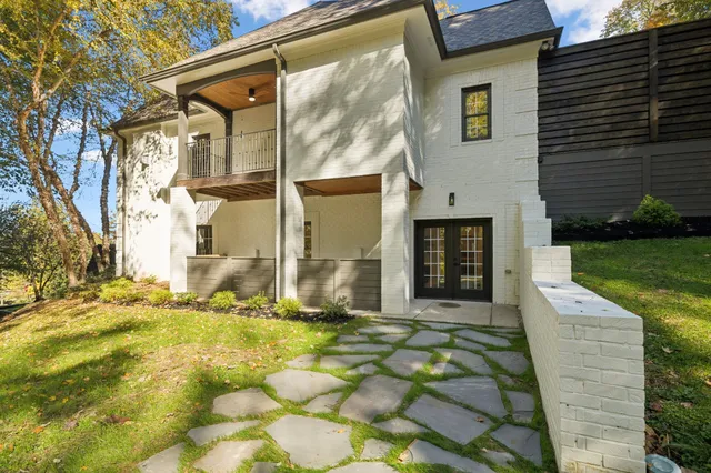 $3,499,900 | 945 Travelers Court, Nashville, TN 37220