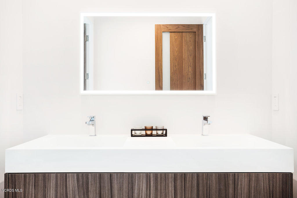 2250 Greencastle Lane Oxnard, CA 93035 - Photo 17 of 51 IMG_1975