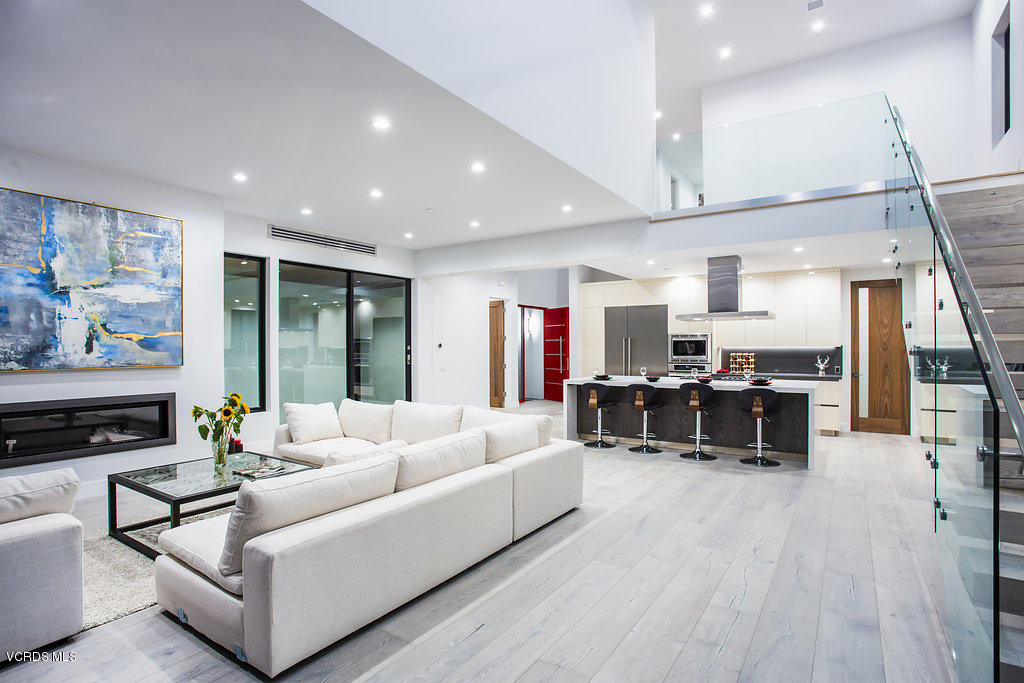 2250 Greencastle Lane Oxnard, CA 93035 - Photo 3 of 51 IMG_2667