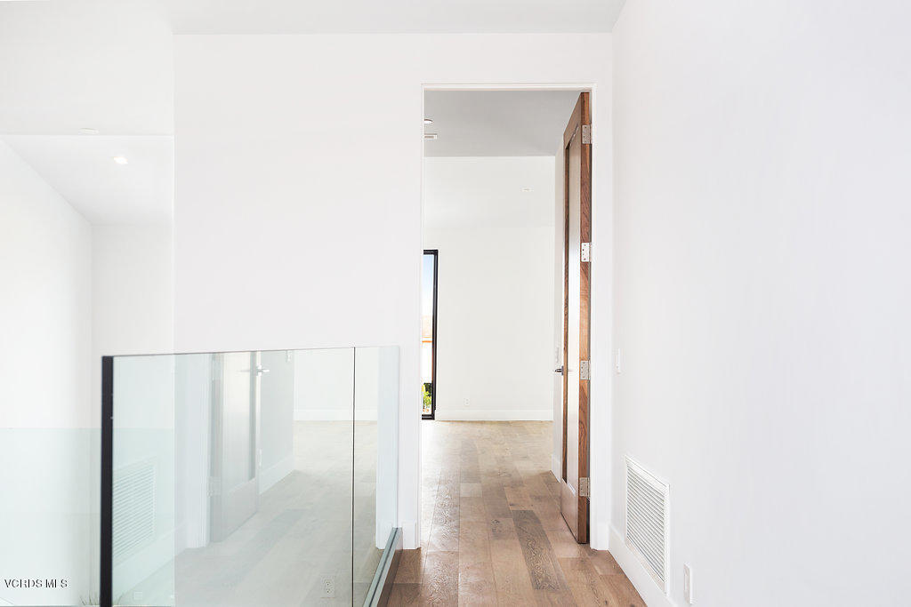 2250 Greencastle Lane Oxnard, CA 93035 - Photo 25 of 51 IMG_1998