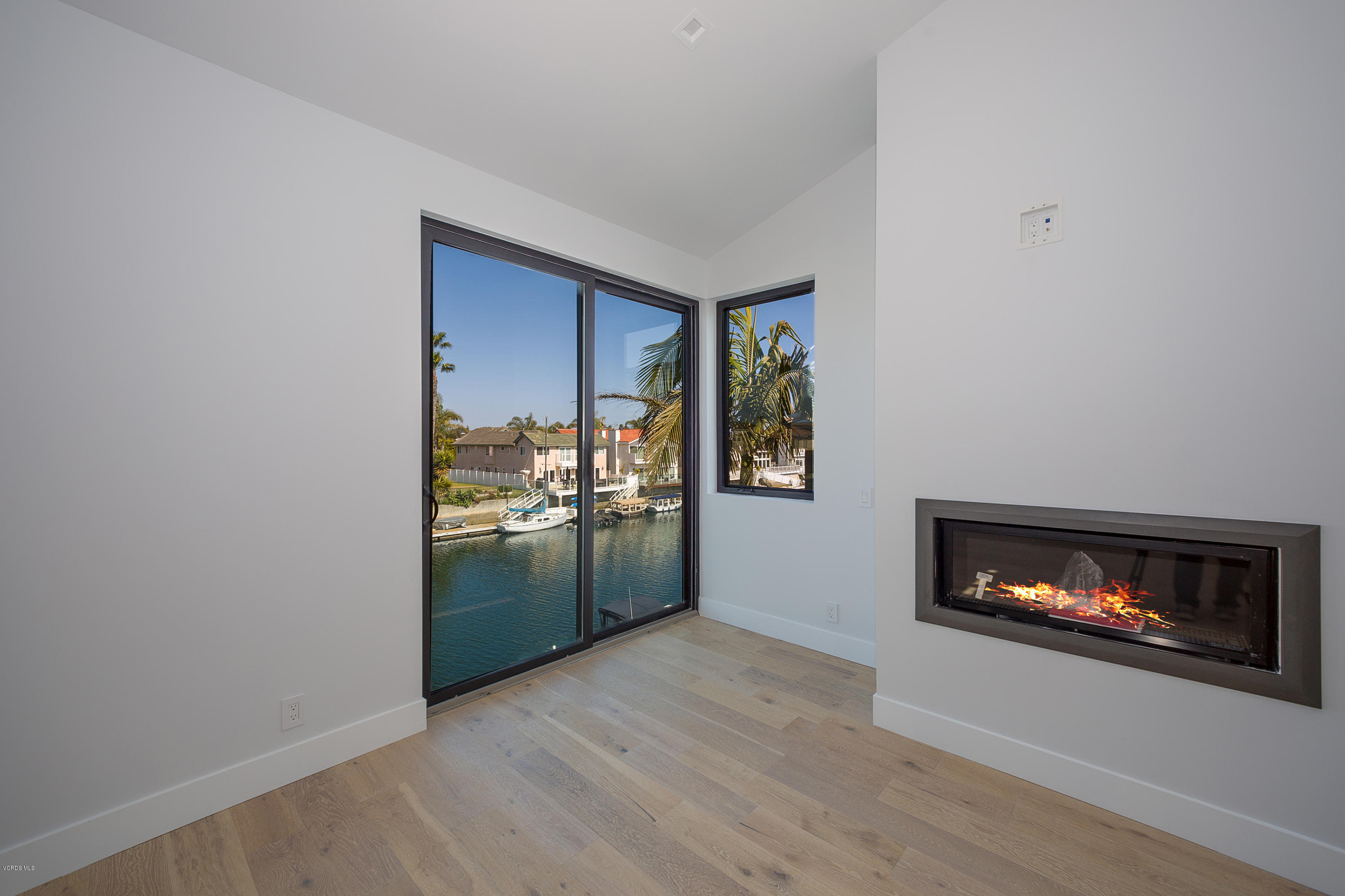 2250 Greencastle Lane Oxnard, CA 93035 - Photo 30 of 51 100