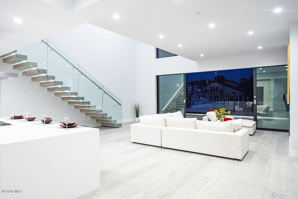 2250 Greencastle Lane Oxnard, CA 93035 - Photo 4 of 51 IMG_2663