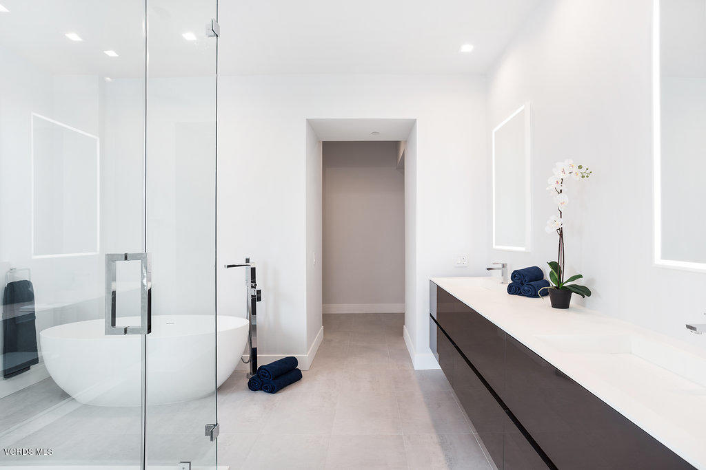 2250 Greencastle Lane Oxnard, CA 93035 - Photo 31 of 51 IMG_2012