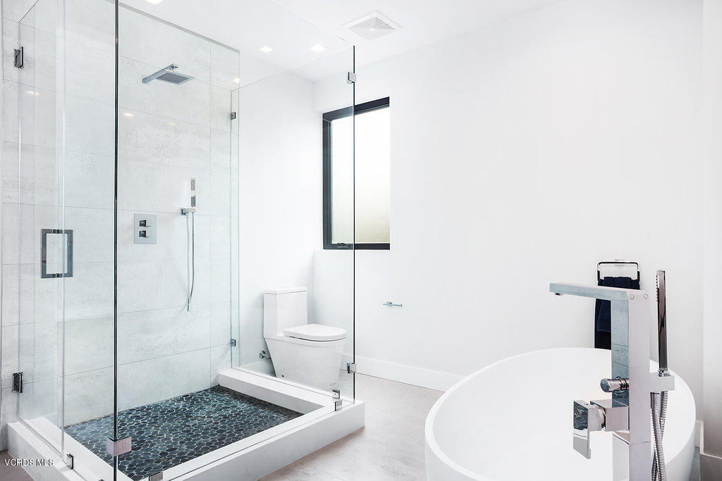 2250 Greencastle Lane Oxnard, CA 93035 - Photo 33 of 51 IMG_2024