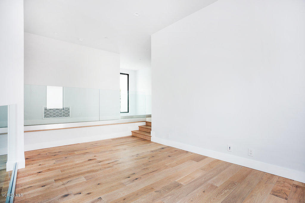 2250 Greencastle Lane Oxnard, CA 93035 - Photo 35 of 51 IMG_1966