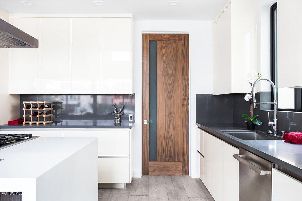 2250 Greencastle Lane Oxnard, CA 93035 - Photo 42 of 51 IMG_1953