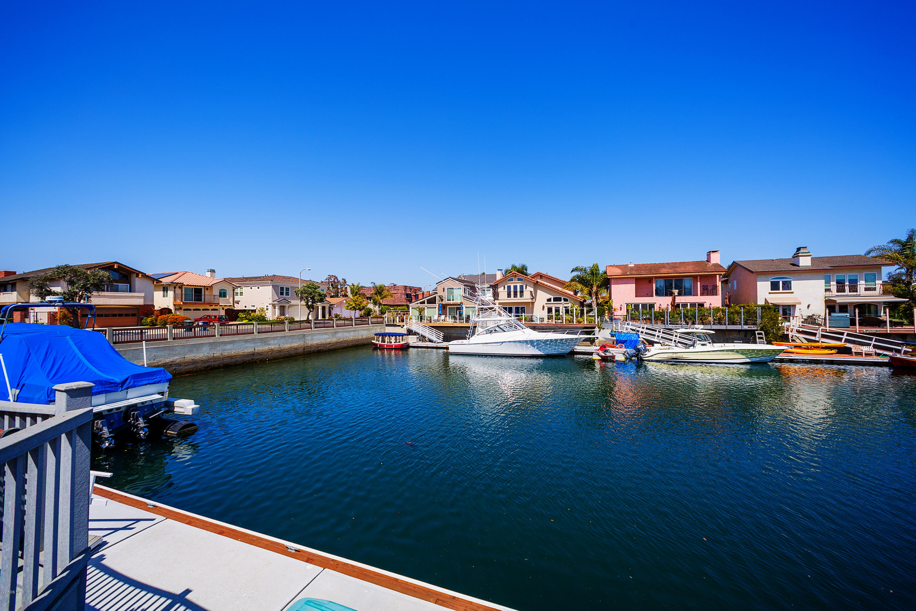 2250 Greencastle Lane Oxnard, CA 93035 - Photo 46 of 51 90