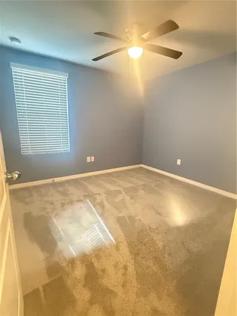 a view of empty room with window