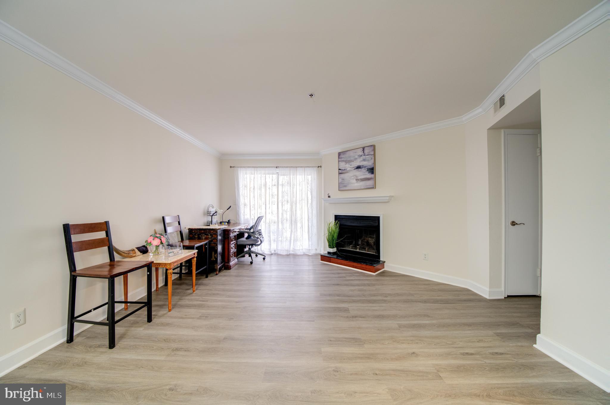 3179 Summit Square Drive, Unit 2B5 Oakton, VA 22124 - Photo 12 of 29