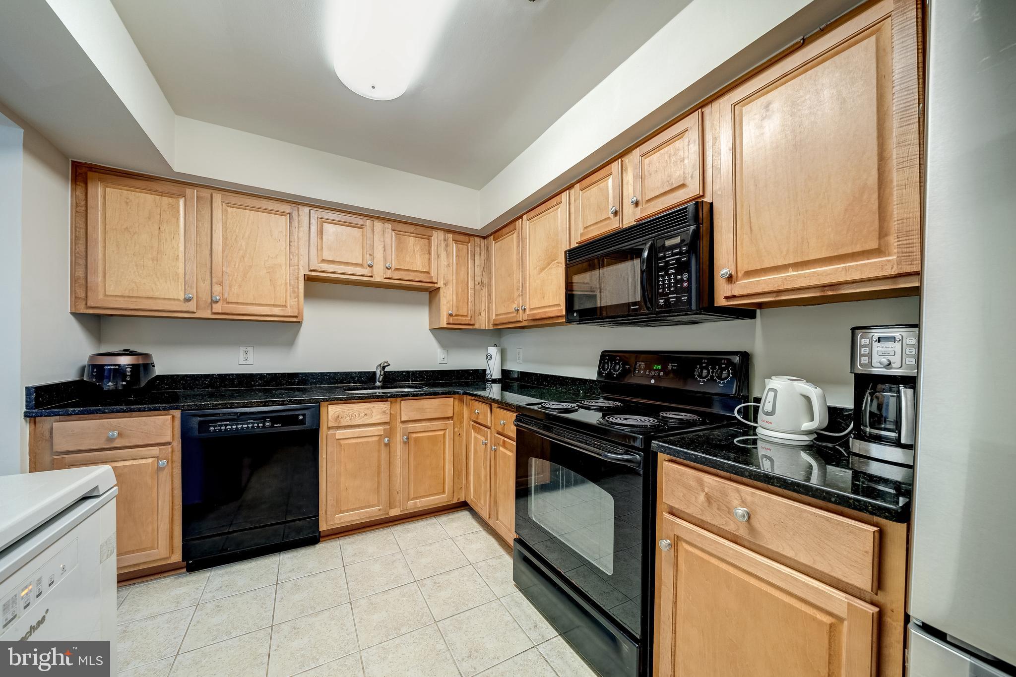 3179 Summit Square Drive, Unit 2B5 Oakton, VA 22124 - Photo 14 of 29