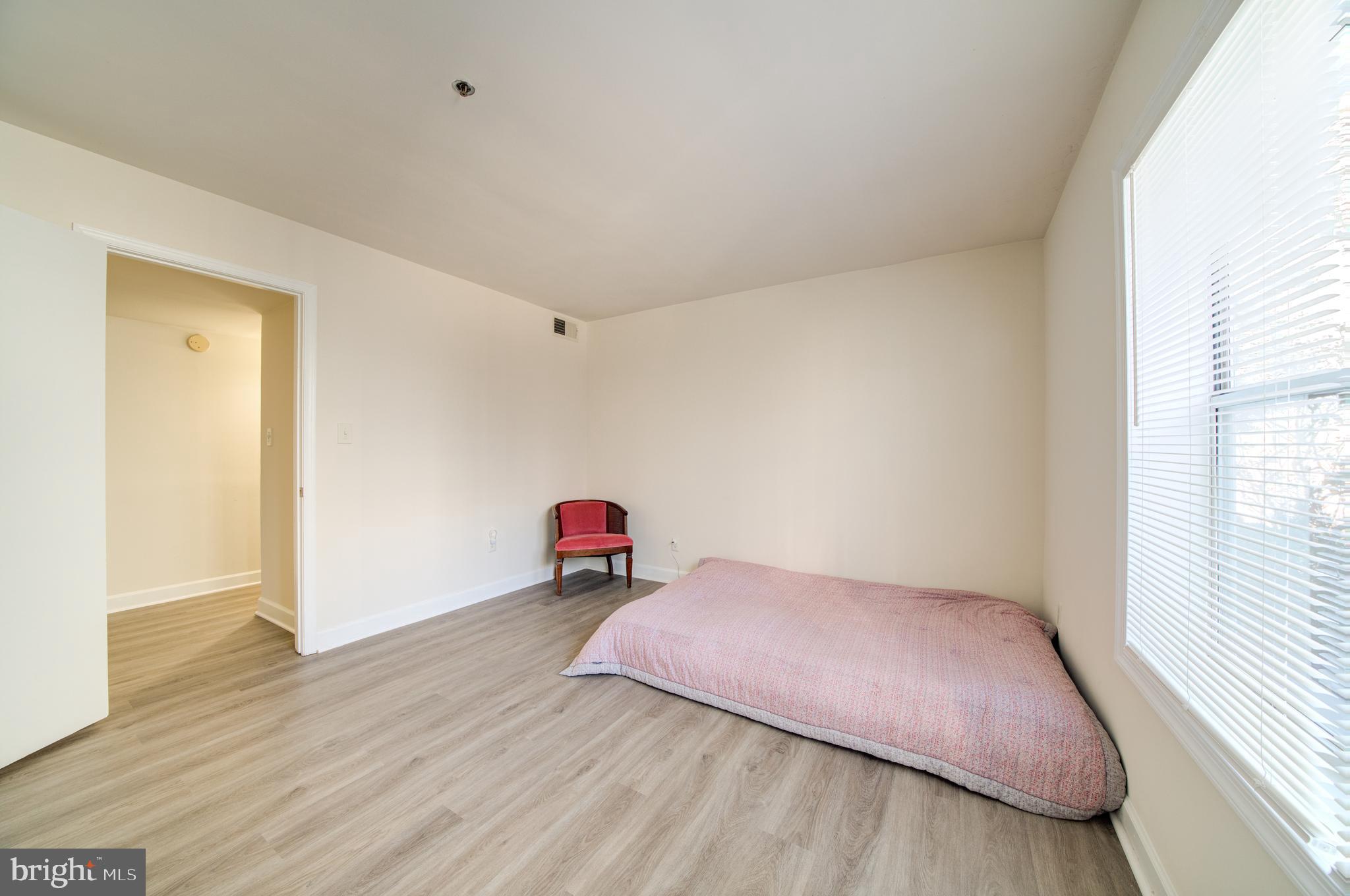 3179 Summit Square Drive, Unit 2B5 Oakton, VA 22124 - Photo 18 of 29