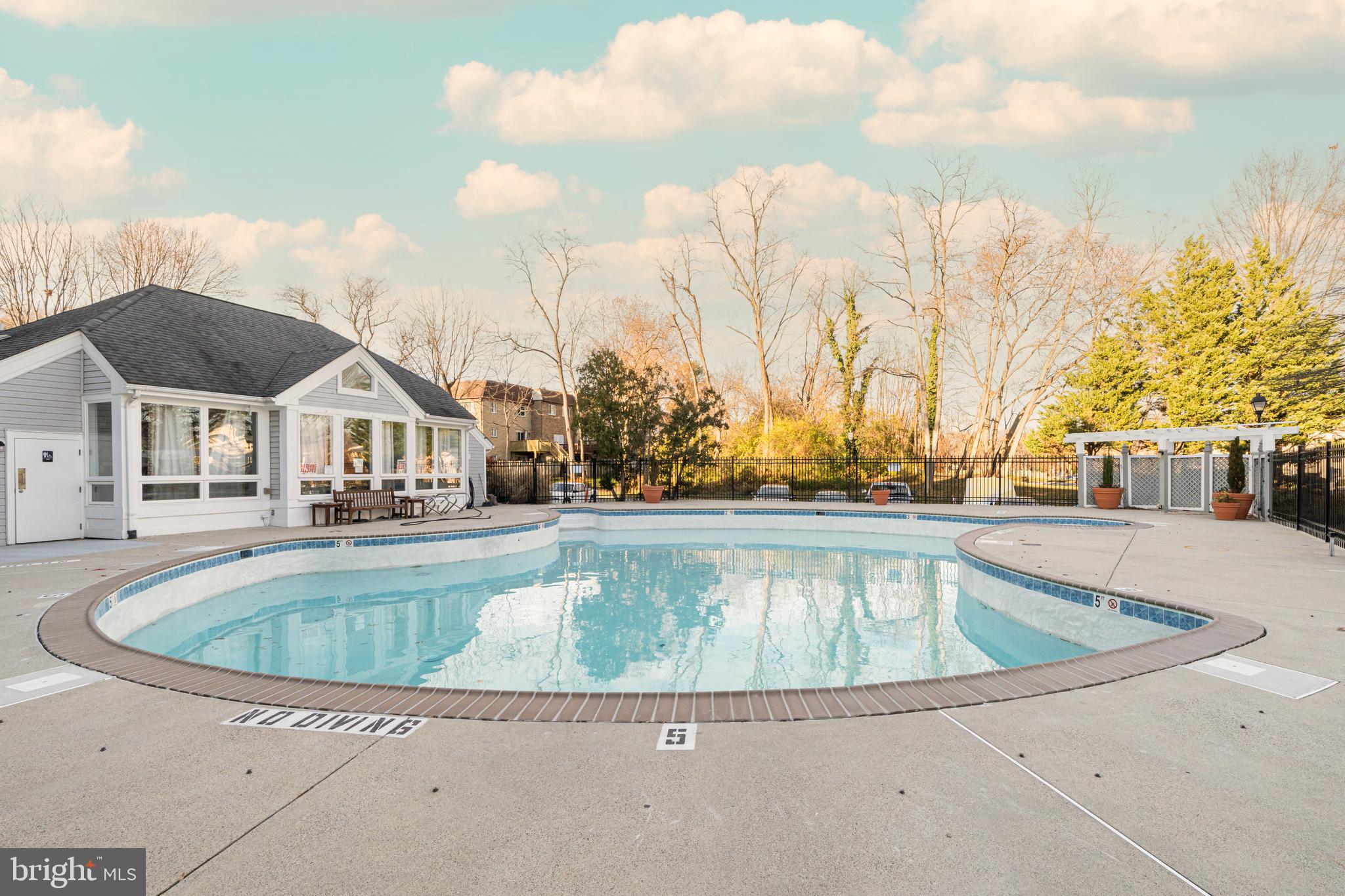 3179 Summit Square Drive, Unit 2B5 Oakton, VA 22124 - Photo 25 of 29