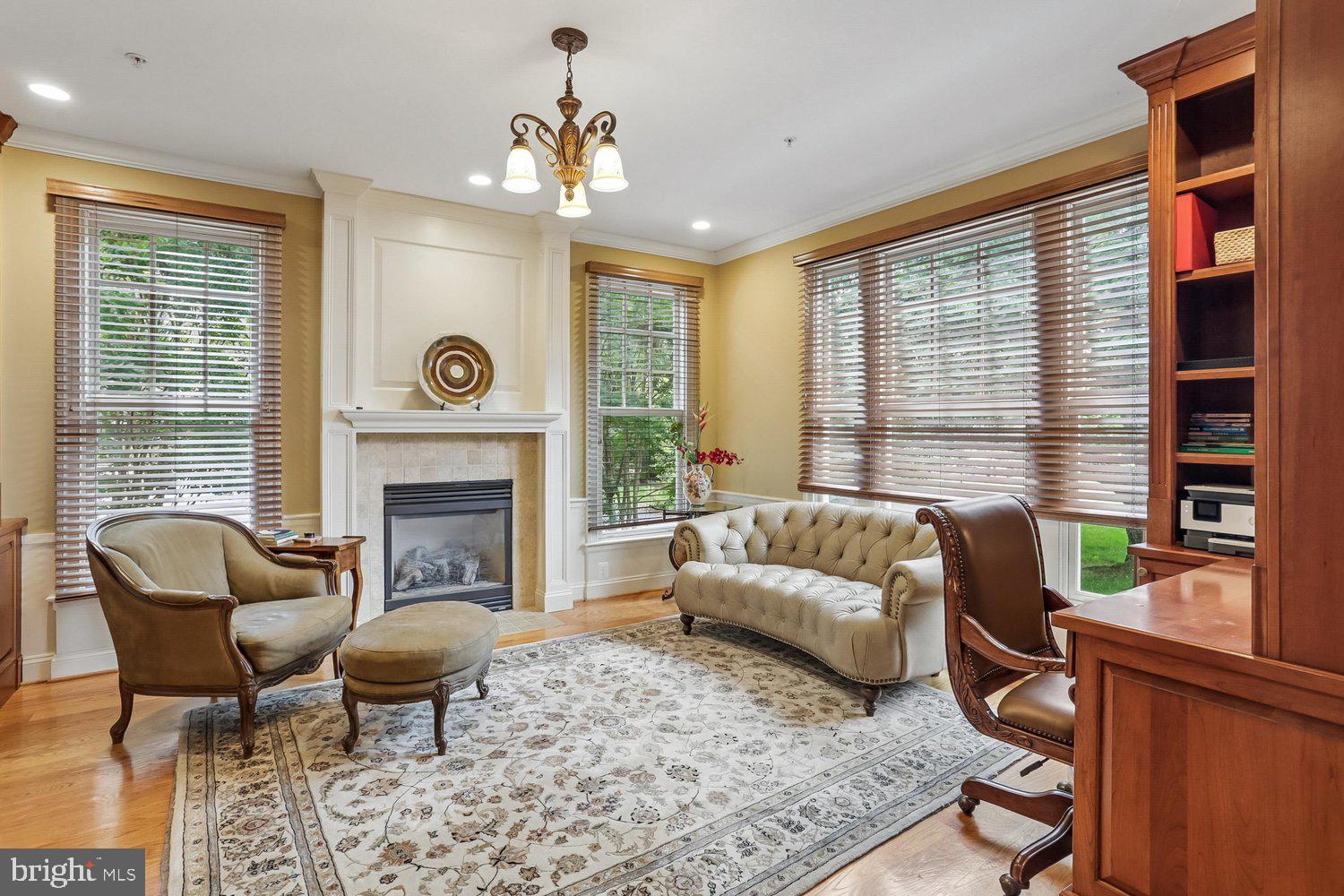 11736 Gainsborough Road Potomac, MD 20854 - Photo 21 of 100 Office/Living Room/Library