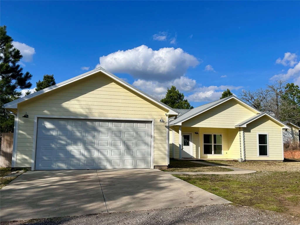 124 Pine Path Bastrop, TX 78602 - Photo 1 of 31