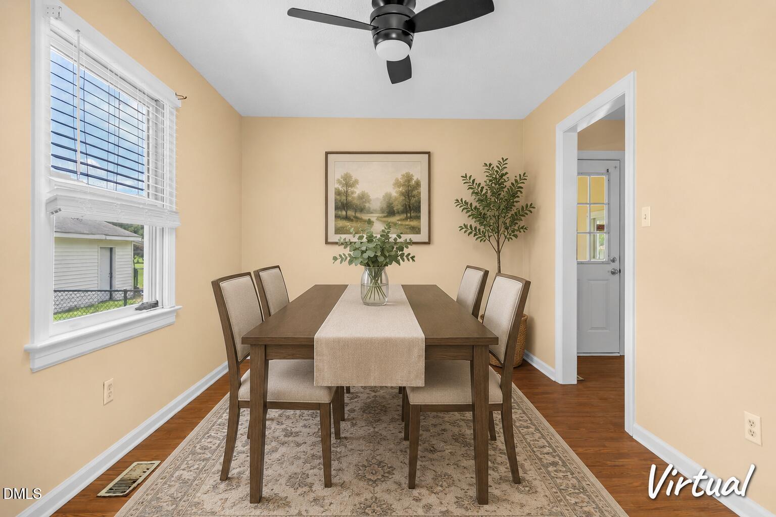 5502 Central Road Wilson, NC 27893 - Photo 11 of 32 Dining Room