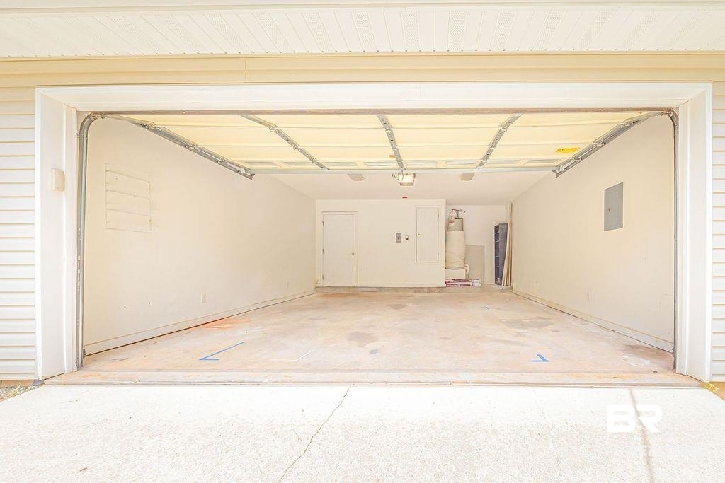 104 Perry Circle Daphne, AL 36526 - Photo 16 of 18 2-car Garage