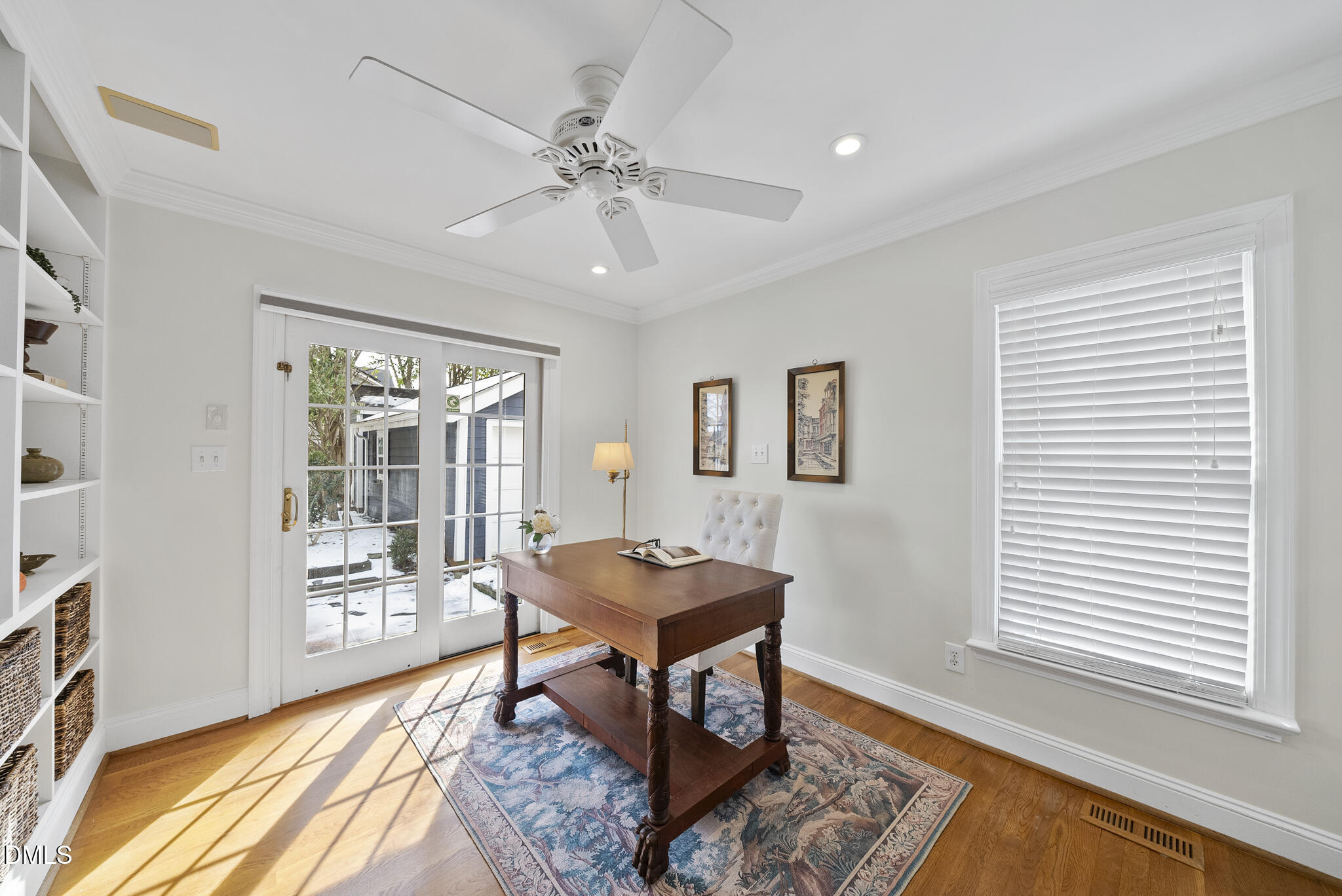 325 Morrison Avenue Raleigh, NC 27608 - Photo 22 of 42 a living room with furniture and a window