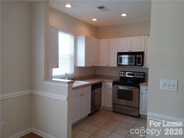 $2,000 | 15224 Coventry Ct Lane, Charlotte, NC 28277