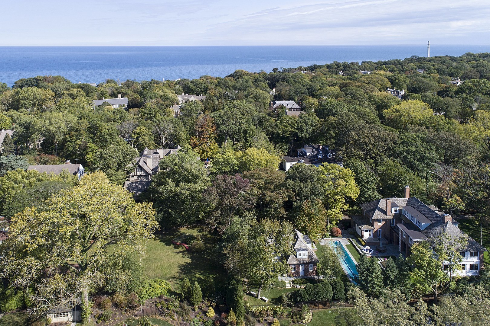 15 Old Green Bay Road Winnetka, IL 60093 - Photo 46 of 60 an aerial view of a houses with a yard