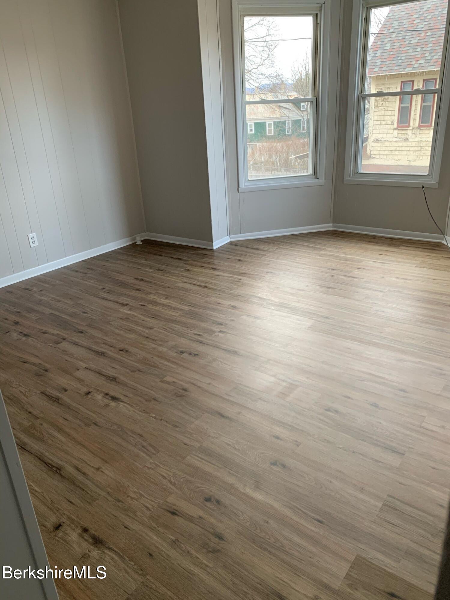 9-11 Myrtle Street Pittsfield, MA 01201 - Photo 11 of 26 livingroom1