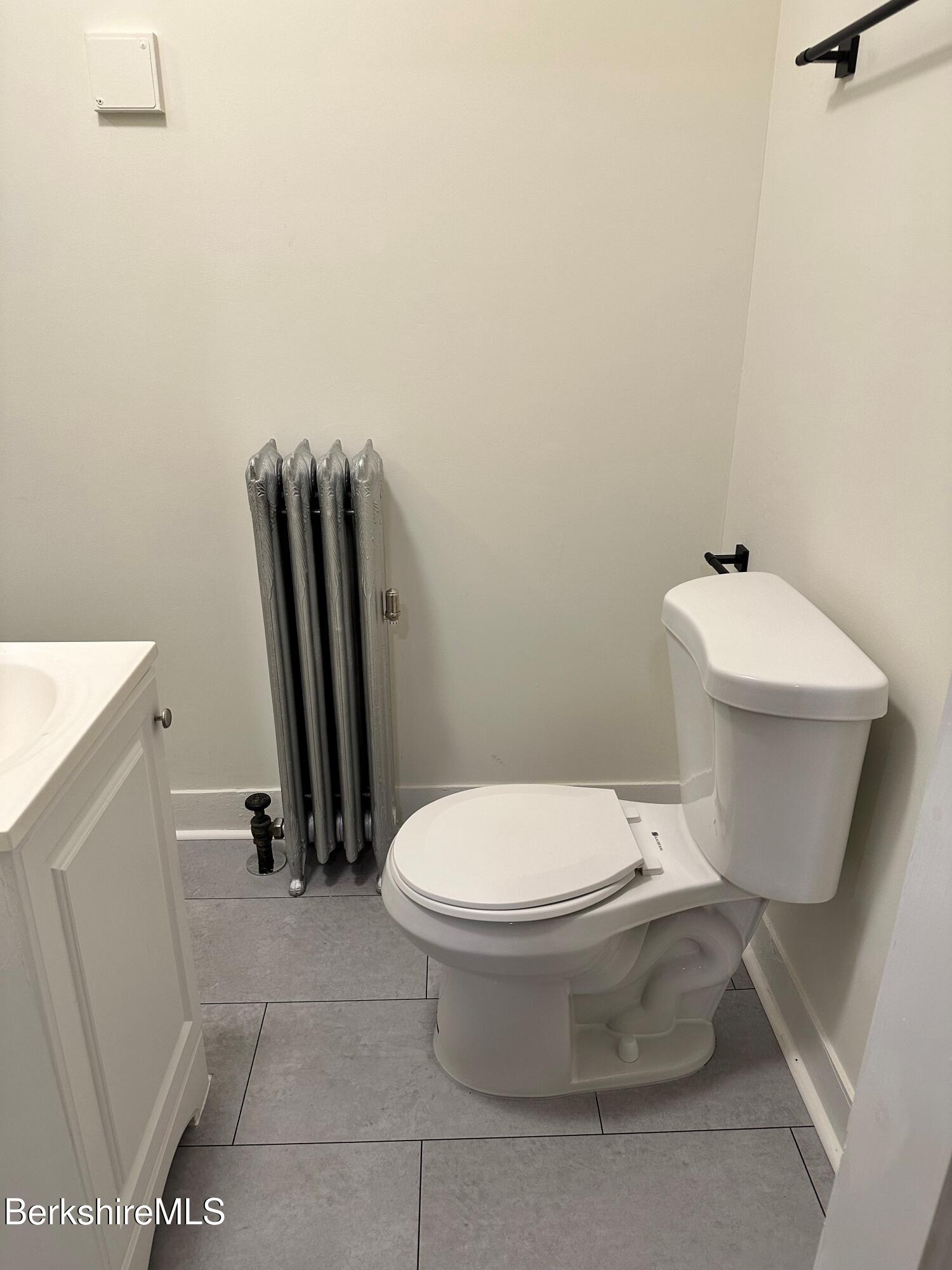 9-11 Myrtle Street Pittsfield, MA 01201 - Photo 21 of 26 bathroom