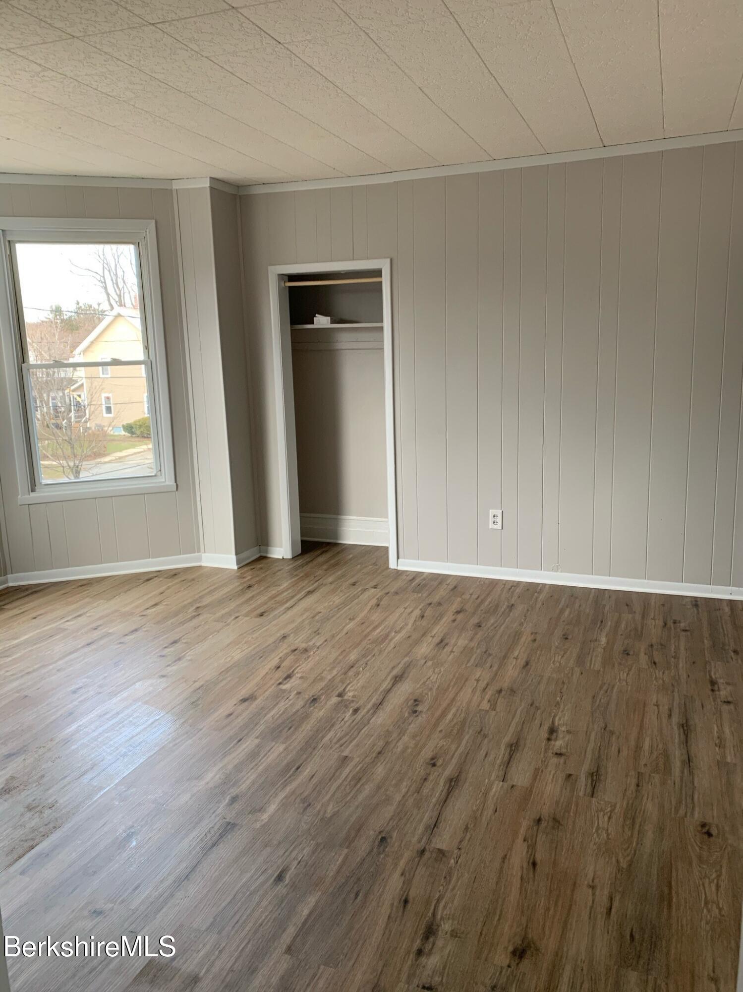 9-11 Myrtle Street Pittsfield, MA 01201 - Photo 8 of 26 living