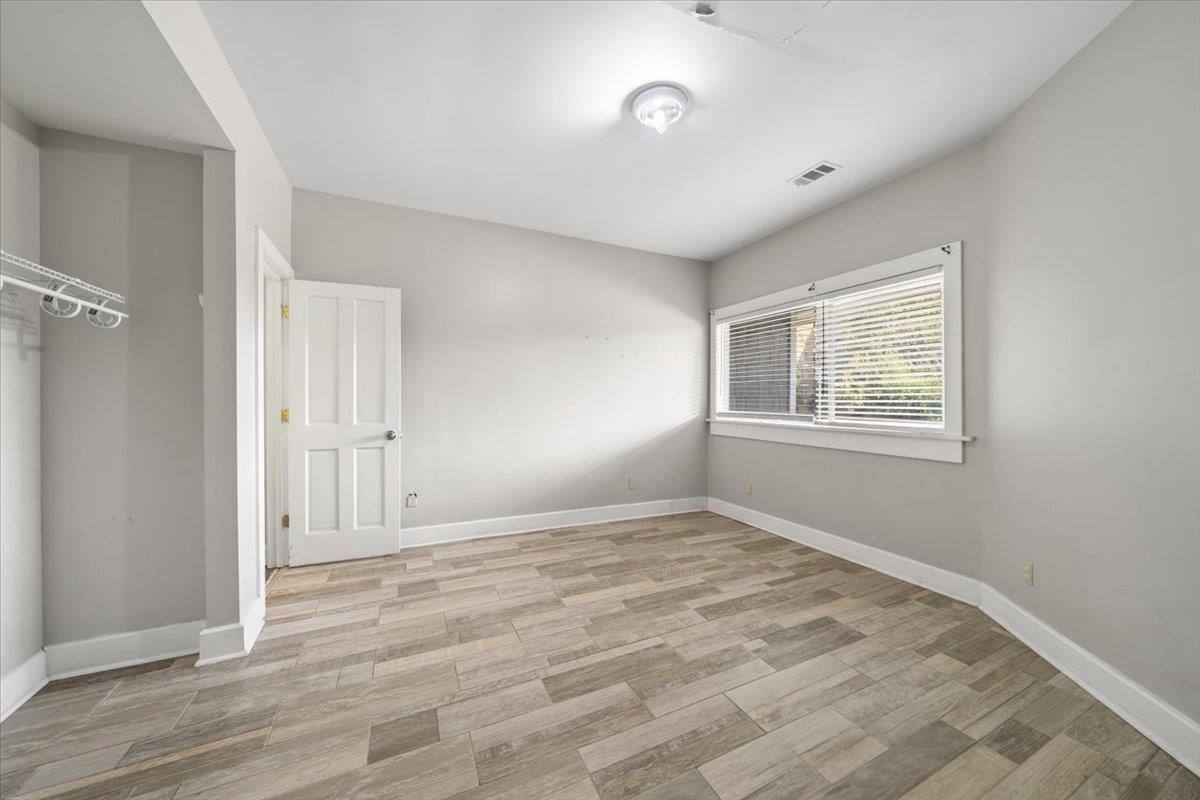 196 North McNeil Street Memphis, TN 38112 - Photo 19 of 31 a view of empty room with wooden floor