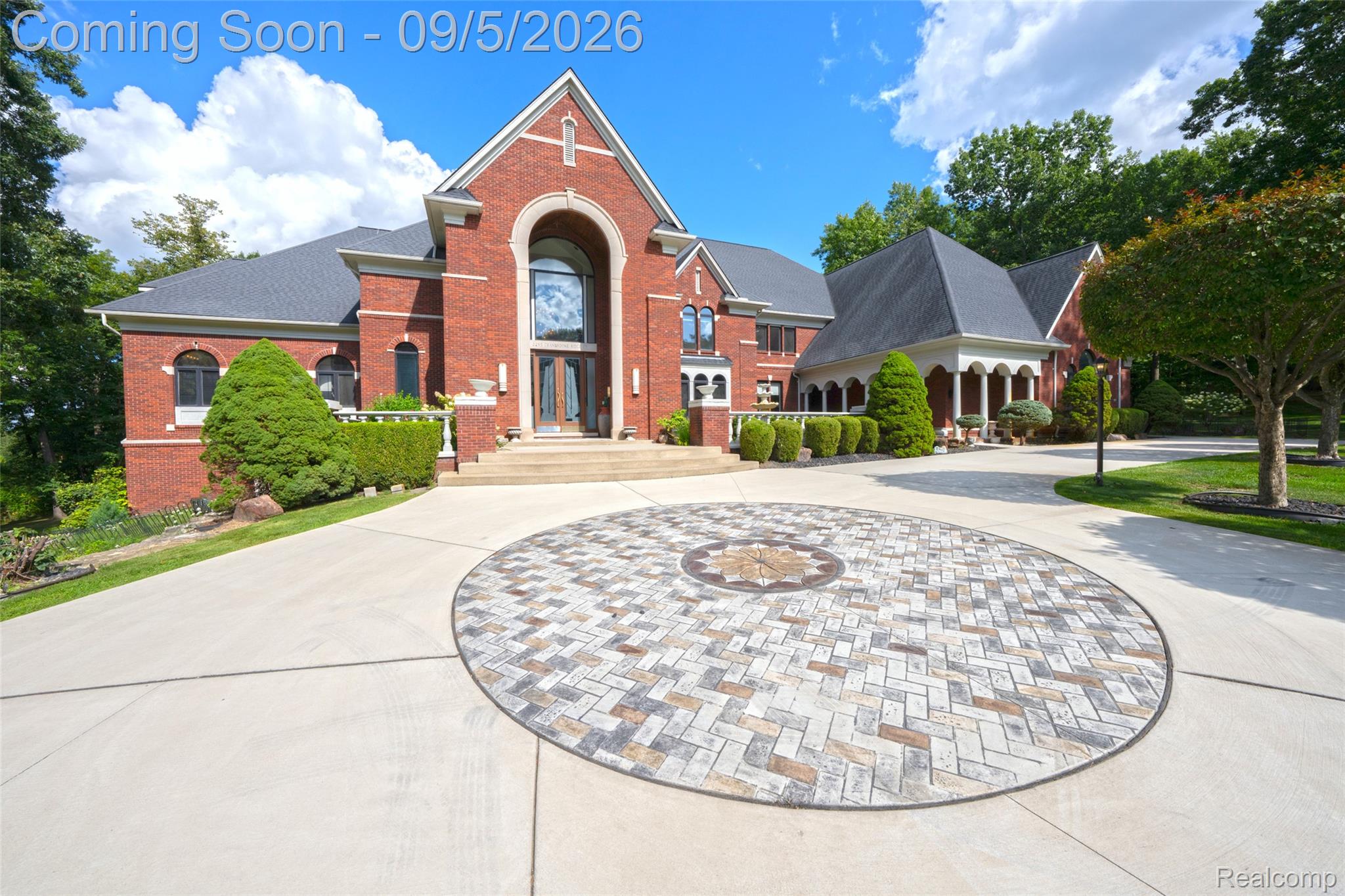 2785 Cranbrook Ridge Court Rochester, MI 48306 - Photo 2 of 97 2785 Cranbrook Ridge Ct RHills EXT-8.jpg
