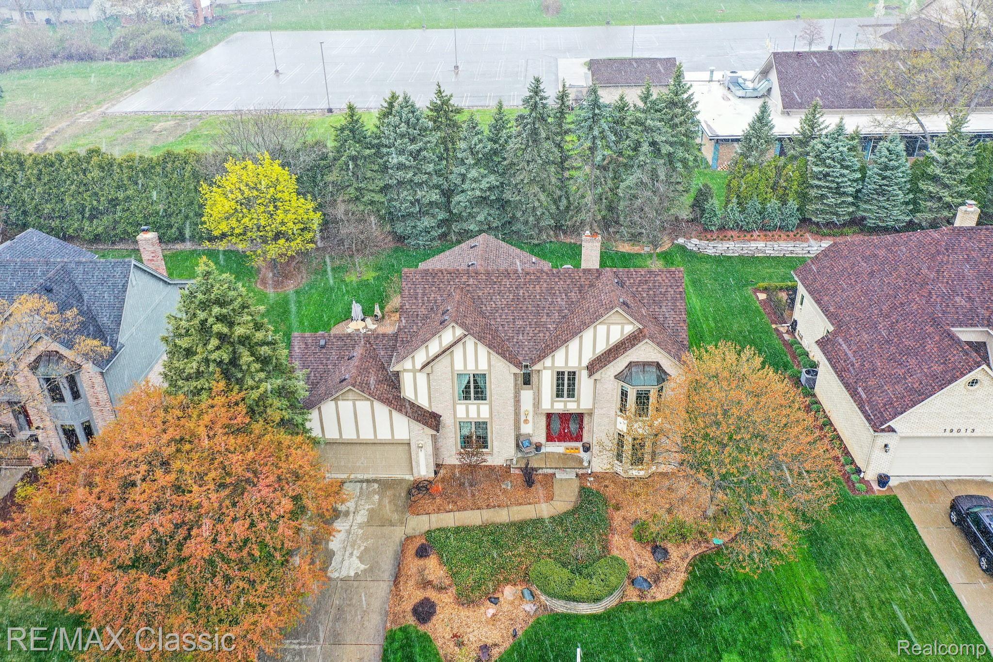18991 Van Road Livonia, MI 48152 - Photo 5 of 47 Tree Line in the Back Provides Privacy