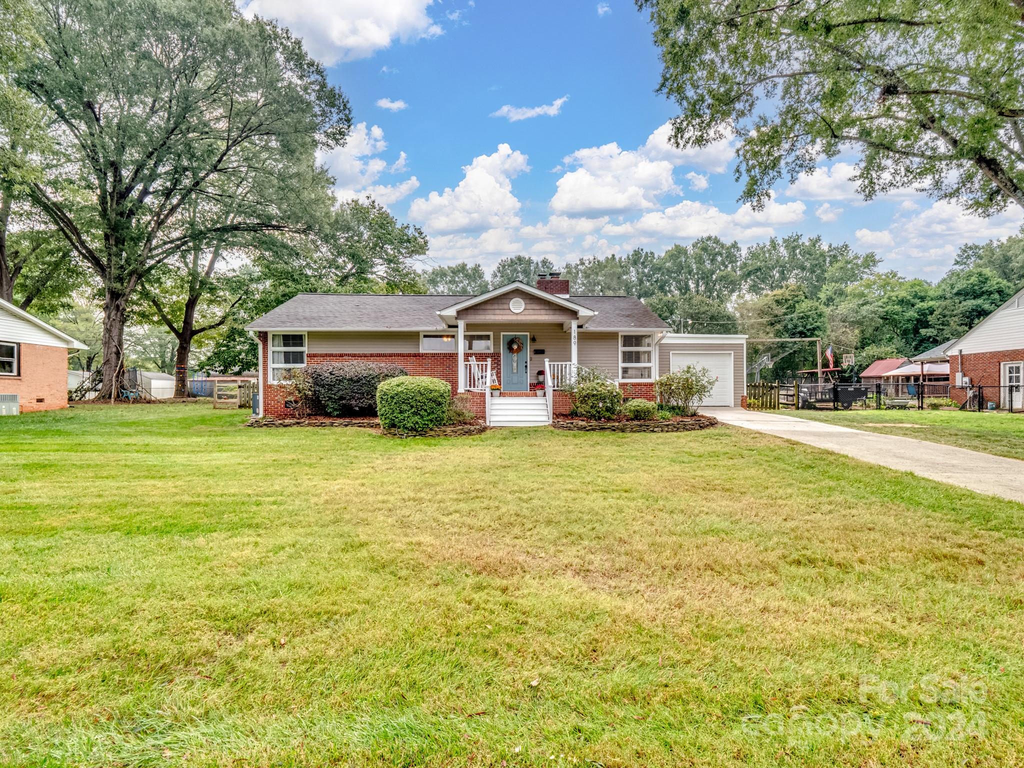 189 Rutledge Avenue Southwest Concord, NC 28025 - Photo 2 of 27 Gallery Image 2