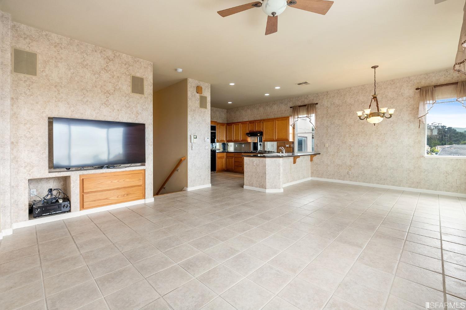 211 Sunset Court Pacifica, CA 94044 - Photo 15 of 84