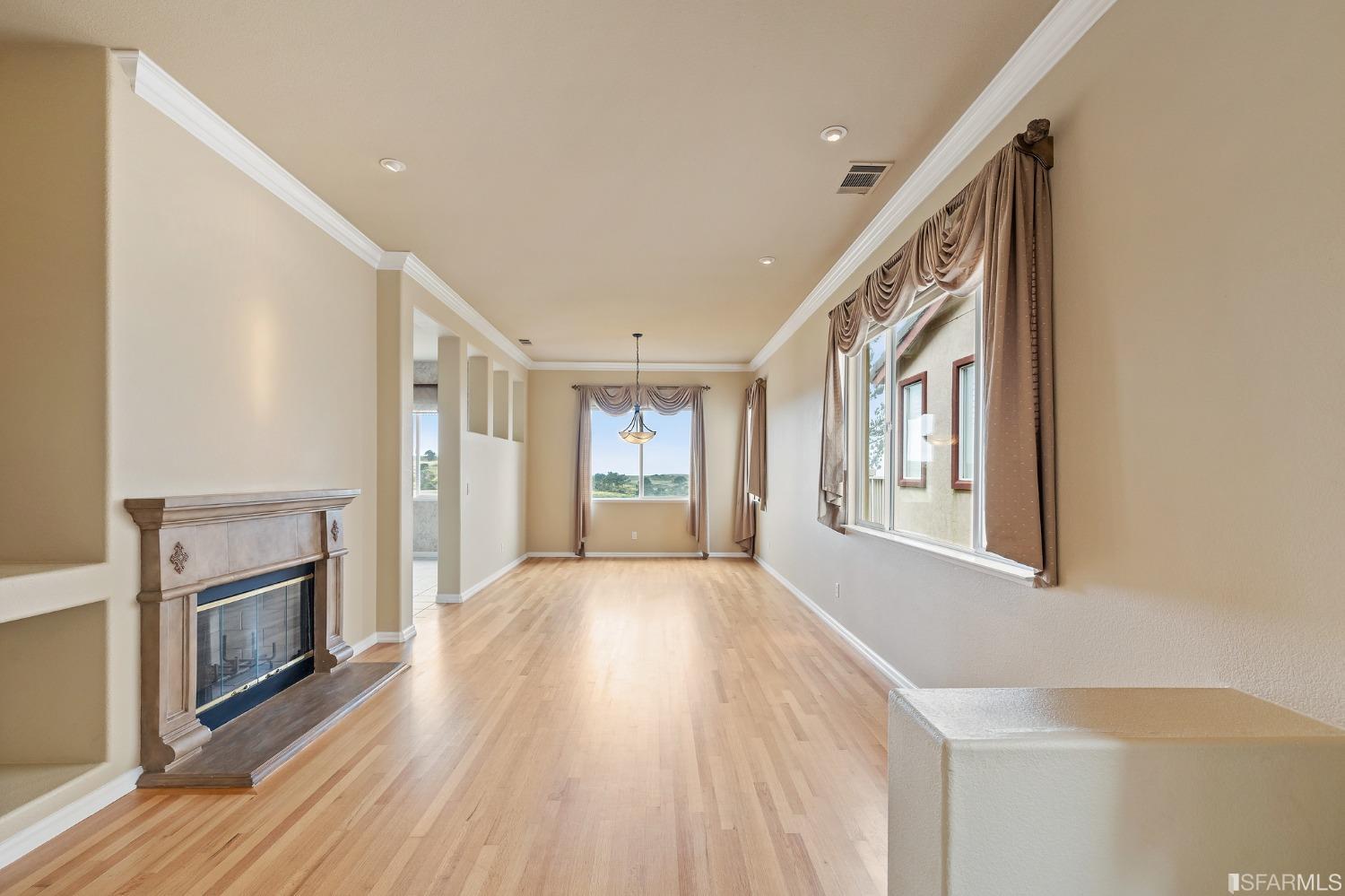 211 Sunset Court Pacifica, CA 94044 - Photo 7 of 84