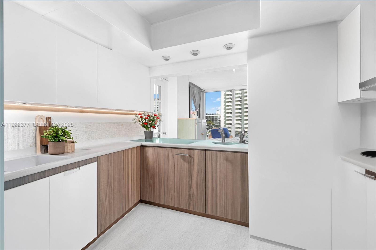 2655 Collins Avenue, Unit 603 Miami Beach, FL 33140 - Photo 20 of 66 Digital Stage