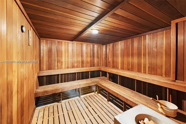 $499,000 | 2655 Collins Avenue, Unit 603, Miami Beach, FL 33140