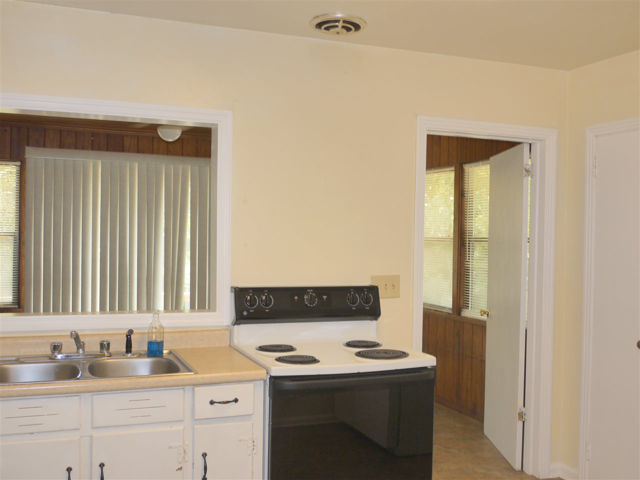 1505 Myrick Road Tallahassee, FL 32303 - Photo 3 of 9 Gallery Image 3