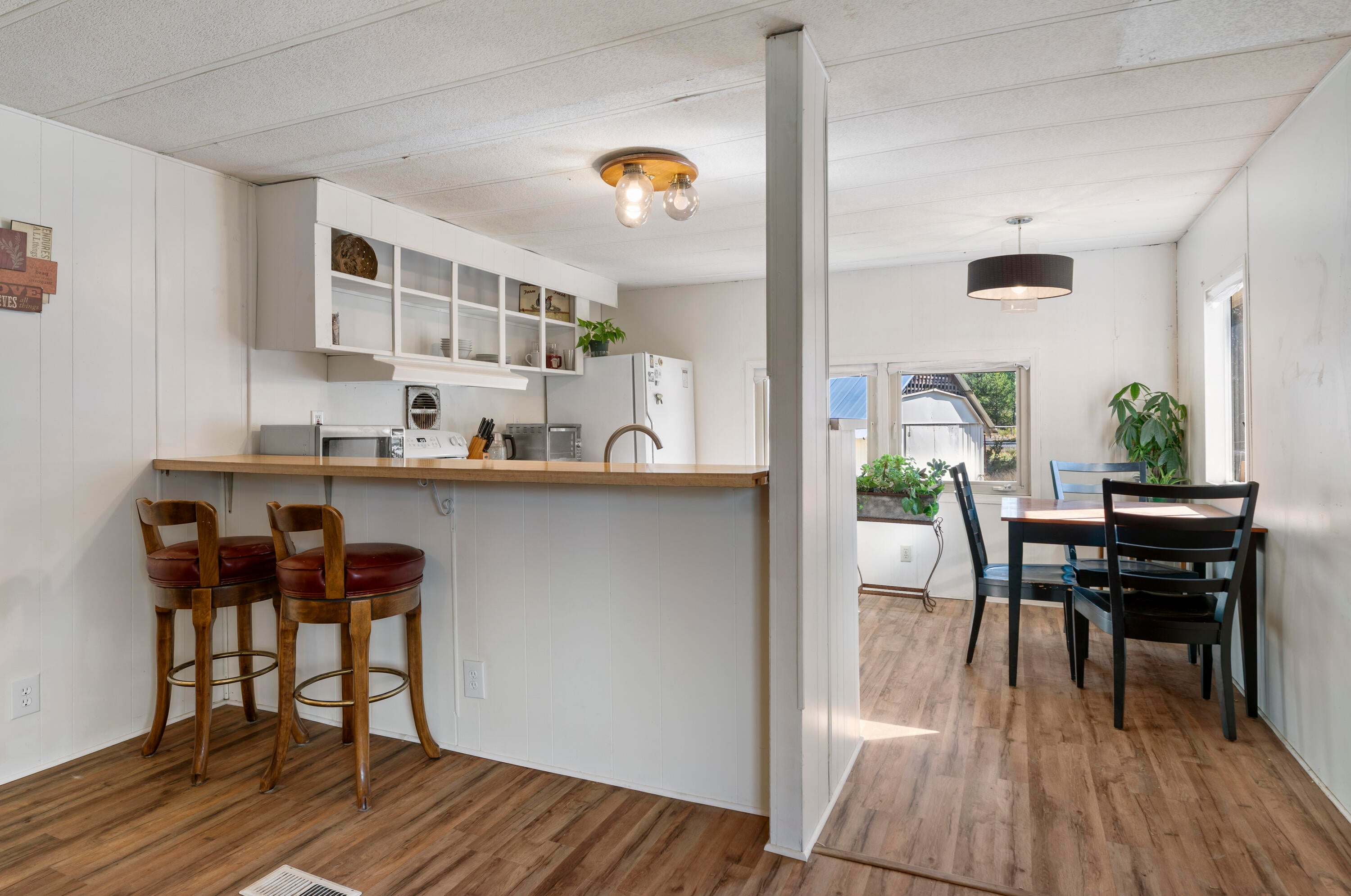 54461 Huntington Road Bend, OR 97707 - Photo 23 of 30 Gallery Image 23