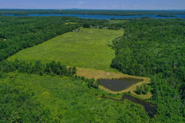 $129,000 | 1075 Sunset Avenue, Glenburn, ME 04401