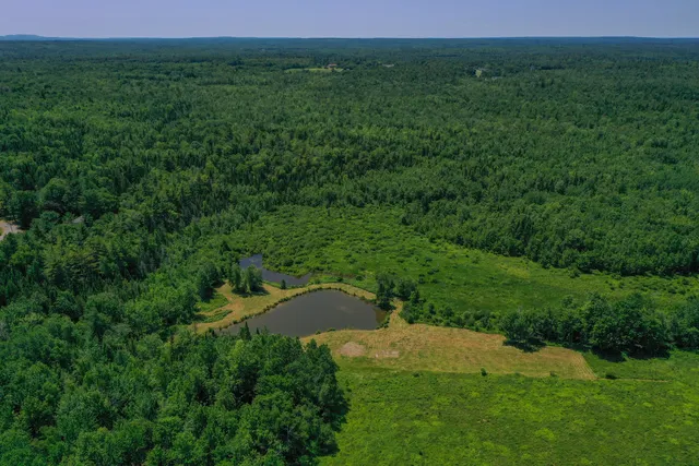 $129,000 | 1075 Sunset Avenue, Glenburn, ME 04401