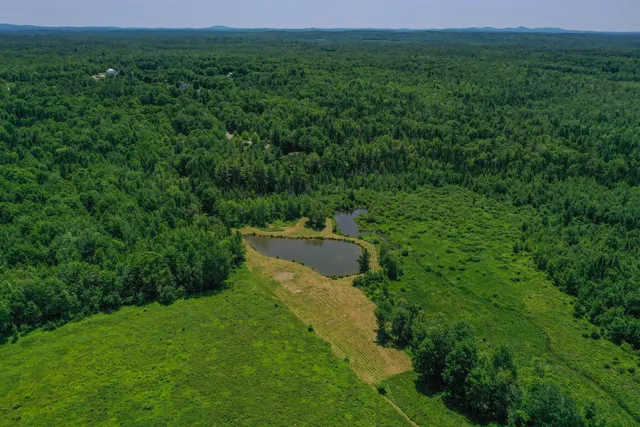 $129,000 | 1075 Sunset Avenue, Glenburn, ME 04401