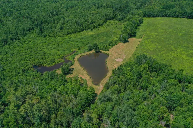 $129,000 | 1075 Sunset Avenue, Glenburn, ME 04401