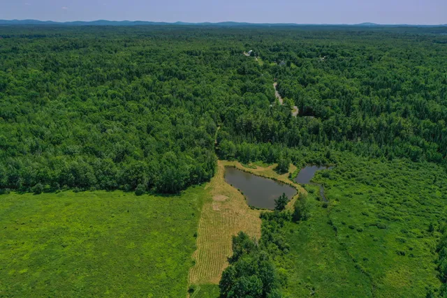 $129,000 | 1075 Sunset Avenue, Glenburn, ME 04401