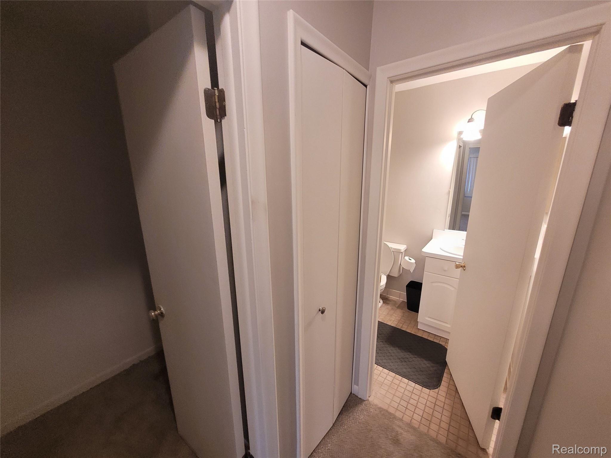 31805 Kelly Road, Unit 20 Fraser, MI 48026 - Photo 16 of 35 20210924_164509.jpg