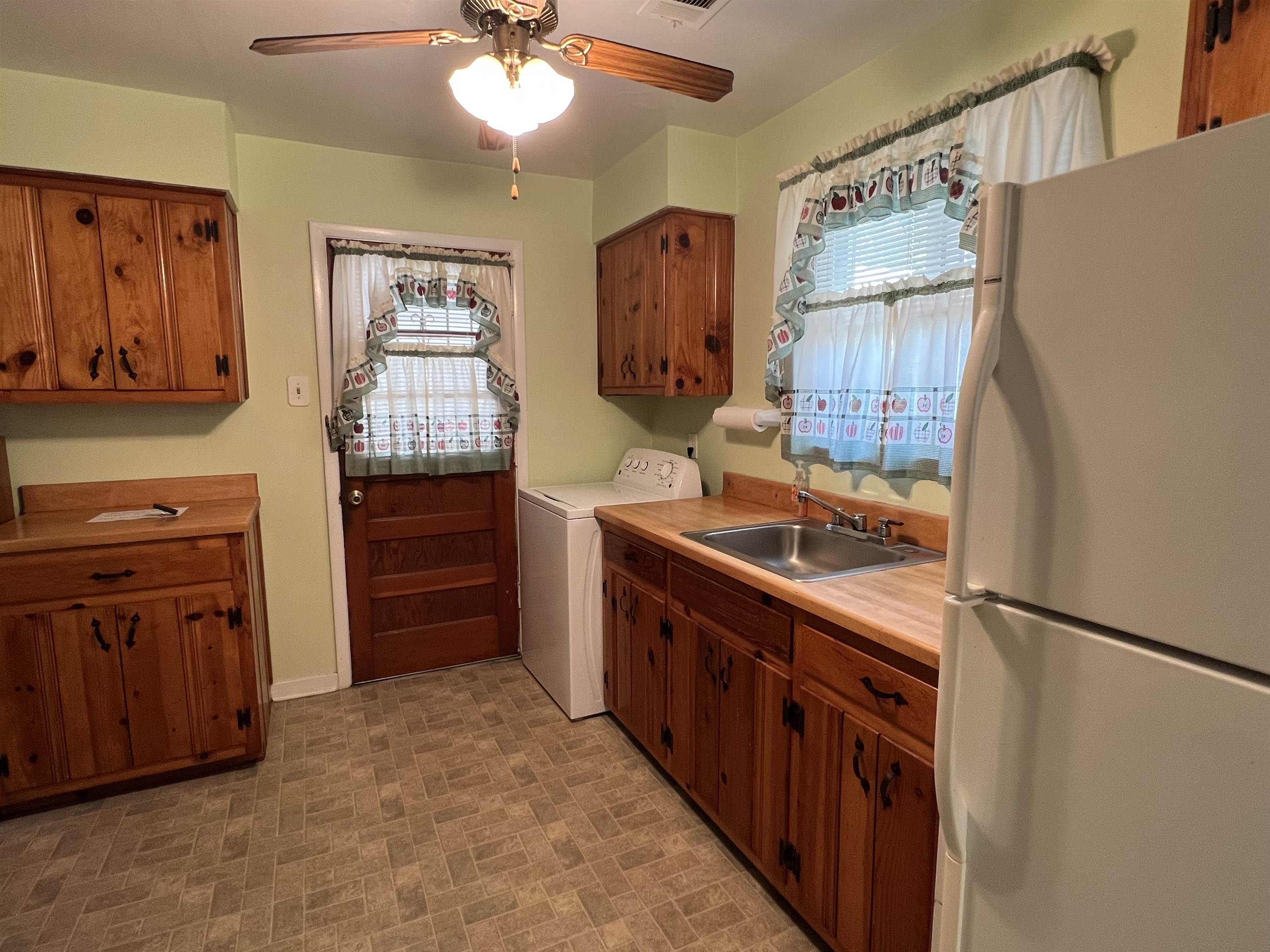 538 Malboro Road Memphis, TN 38120 - Photo 6 of 16 Gallery Image 6