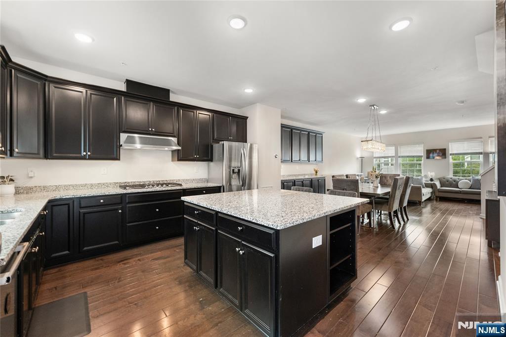 12 Marshall Lane Wood-Ridge, NJ 07075 - Photo 1 of 49