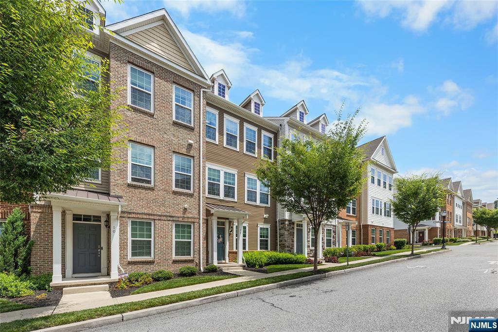 12 Marshall Lane Wood-Ridge, NJ 07075 - Photo 35 of 49